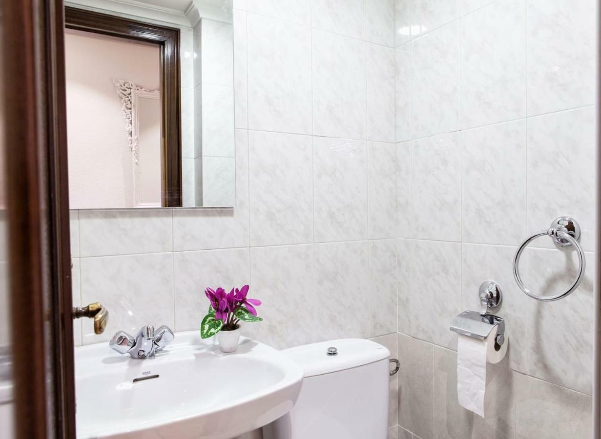 Vivienda Con Parking Incluido - Zona Van Dyck Salamanca Bagian luar foto